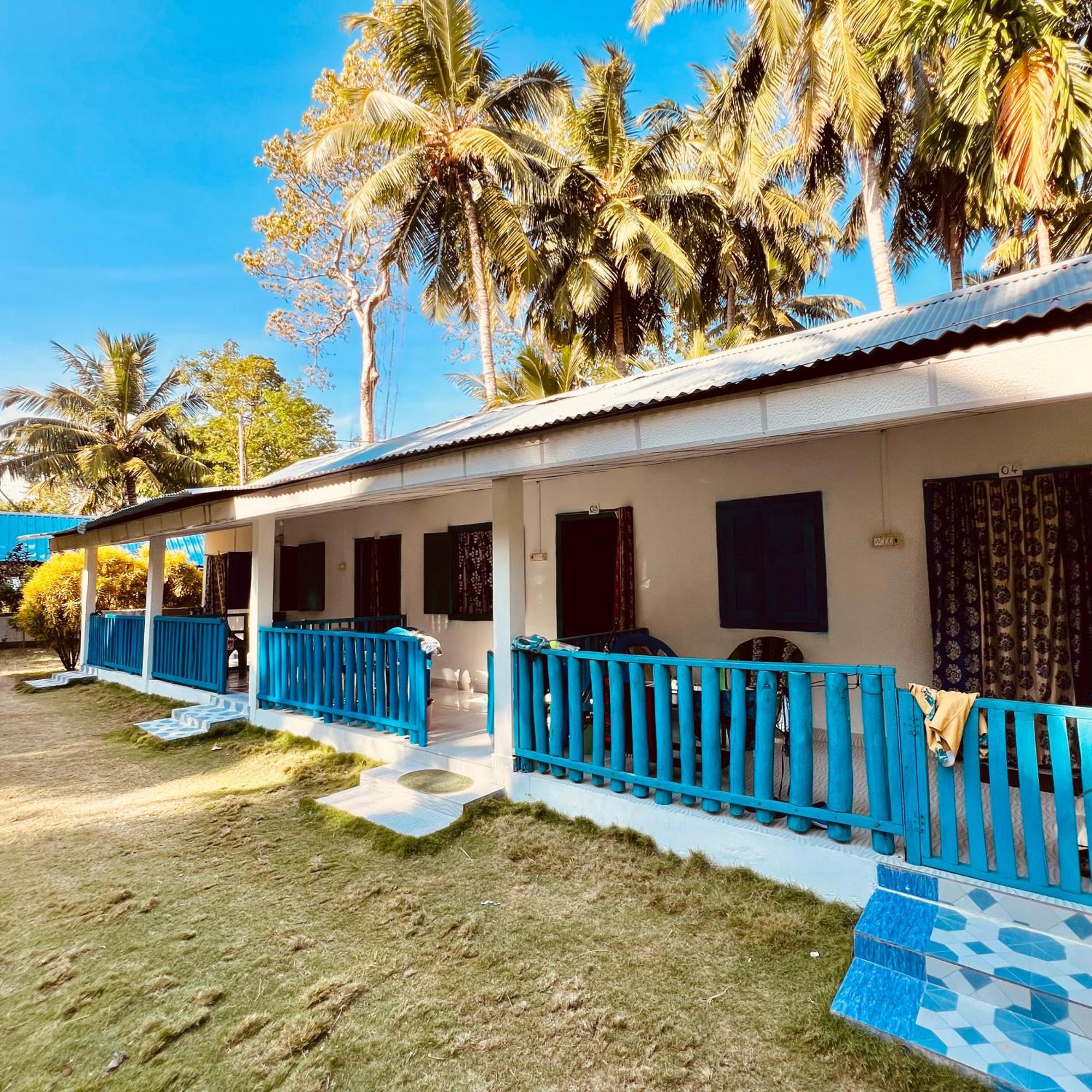 Blue Sea Restaurant & Bungalows Sitapur Bagian luar foto