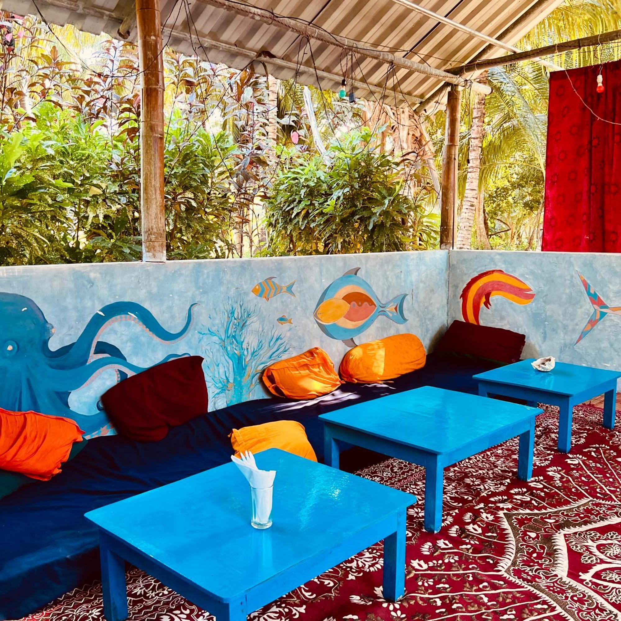 Blue Sea Restaurant & Bungalows Sitapur Bagian luar foto