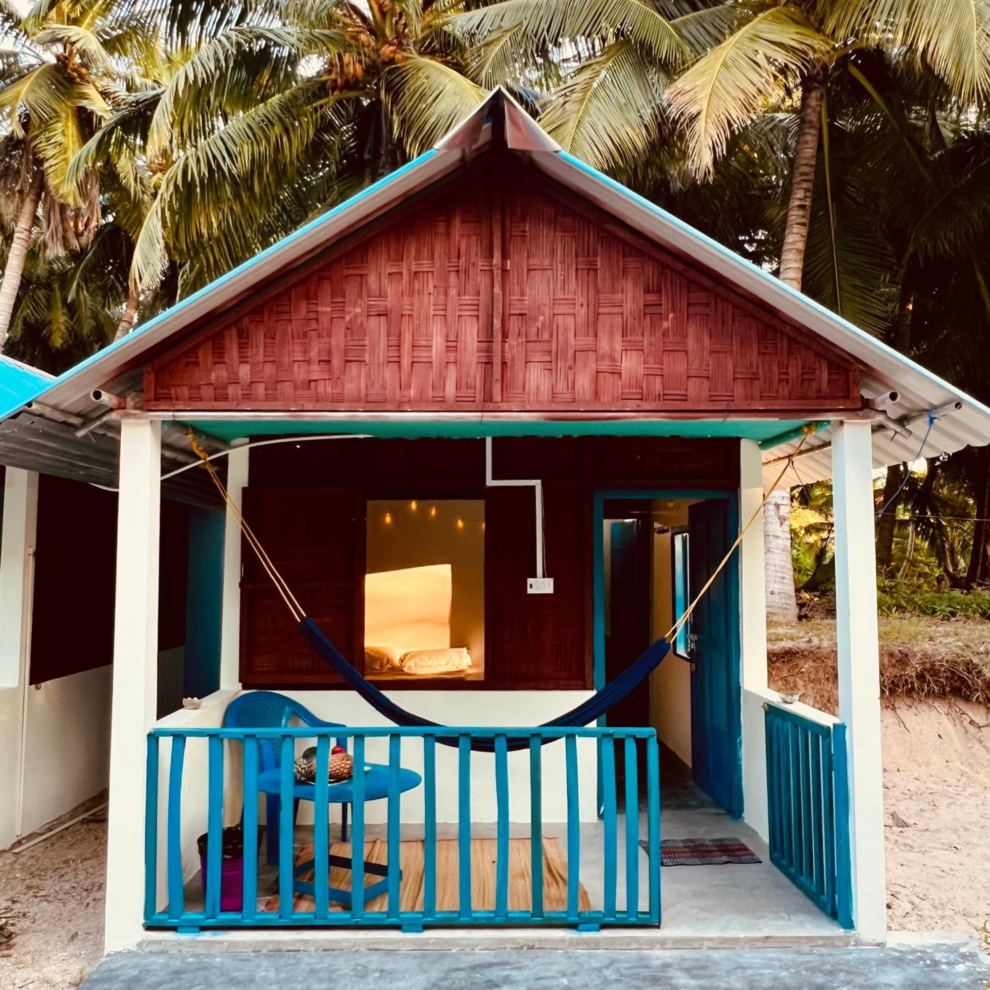 Blue Sea Restaurant & Bungalows Sitapur Bagian luar foto
