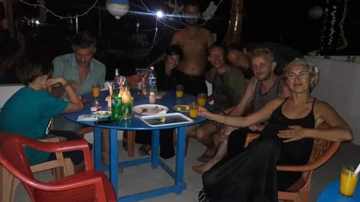 Blue Sea Restaurant & Bungalows Sitapur Bagian luar foto